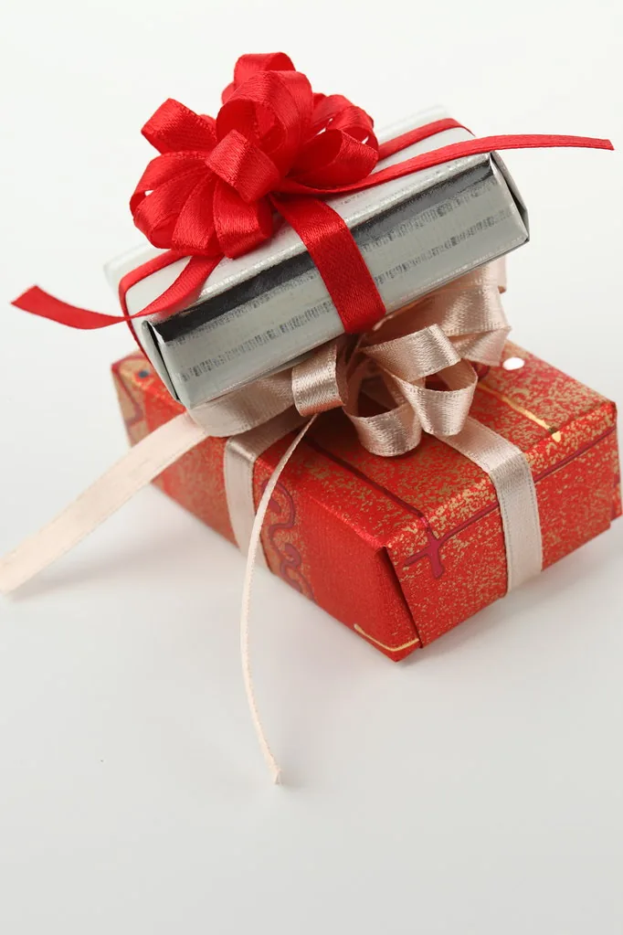 Free Gift Wrapping on Orders Over £40 - demo - Image 1