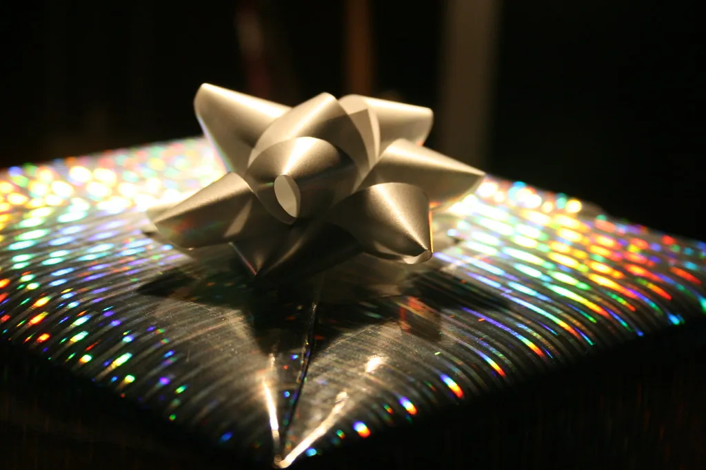 Free Gift Wrapping on Orders Over £40 - demo - Image 2
