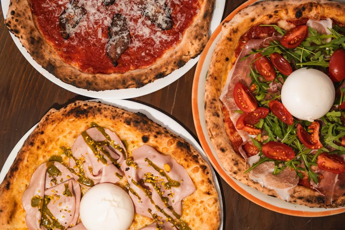 Two Pizzas & a Carafe, £30 Mondays - demo - image 4