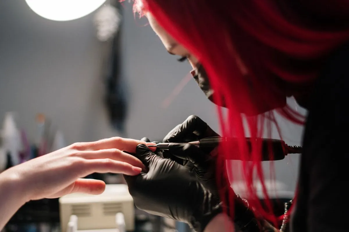 Midweek Cut & Blow Dry: £10 Off - demo