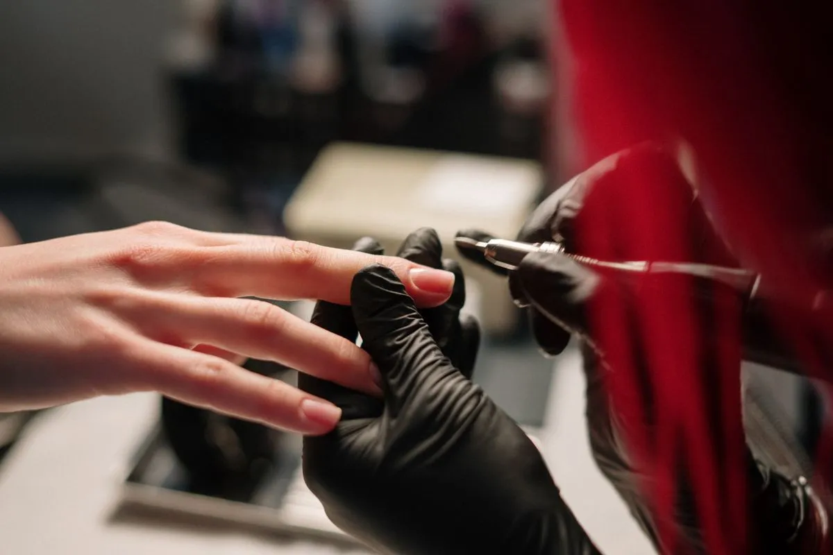 Midweek Cut & Blow Dry: £10 Off - demo - image 1